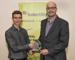 Business Growth & Expansion Award Brett Guenther from BMO Bank of Montreal presents the Business Growth & Expansion Award to Grain Millers Canada