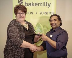 Relax, Eat, Drink Relax, Eat, Drink – Grumpy’s Grill : Marianne Tank of Grumpy’s Grill accepted the Relax, Eat, Drink Award sponsored by the Yorkton Chamber of Commerce and presented by Chamber President, Sunil Shah.